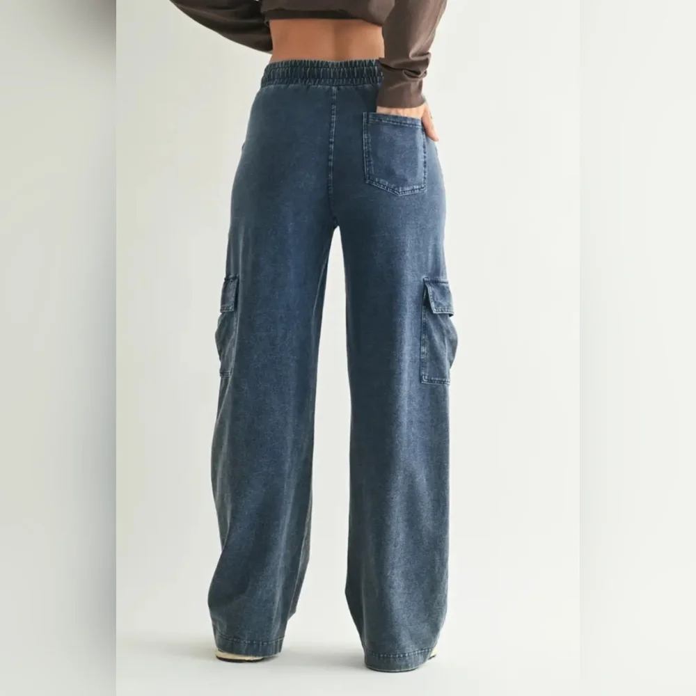 Mineral Wash Wide Leg Cotton Cargo Pants - Picture 3 of 4
